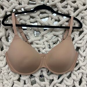 SKIMS FITS EVERYBODY T-SHIRT DEMI BRA NWT - CLAY